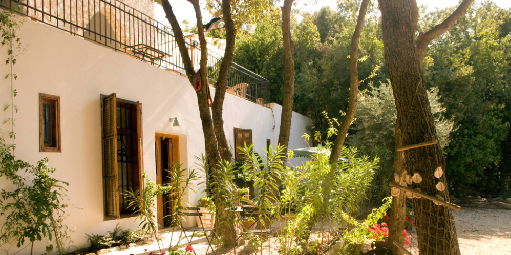 Beit al Batroun, B&B