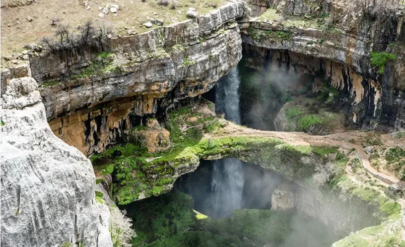 Ehmej Trail 4, Baatara sinkhole