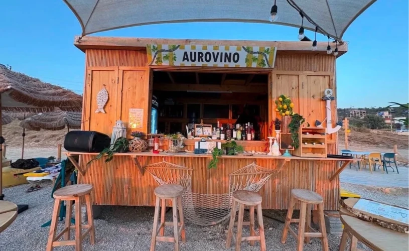 Aurovino by the sea