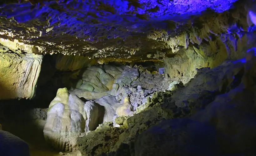 Kfarhim Grotto