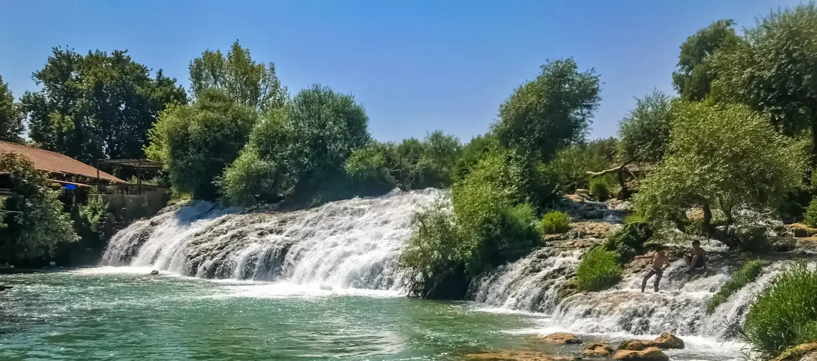Mazraat Beit El Tachm