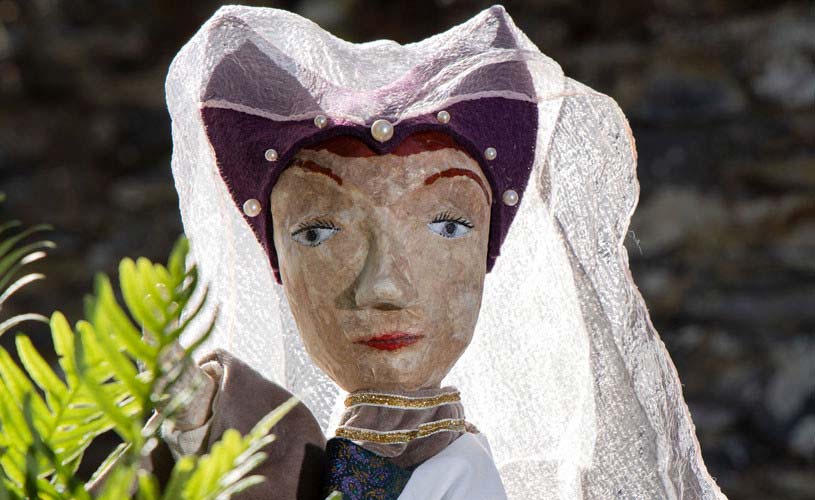 Sur les pas de la reine Jeanne et du roi René MOOVTOO Guide