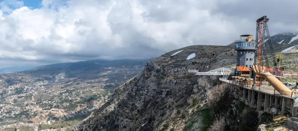 Miniyeh-Danniyeh, Adventures Beyond the Trails